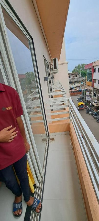 Hotel Aaditya Palace Bhusāwal Esterno foto