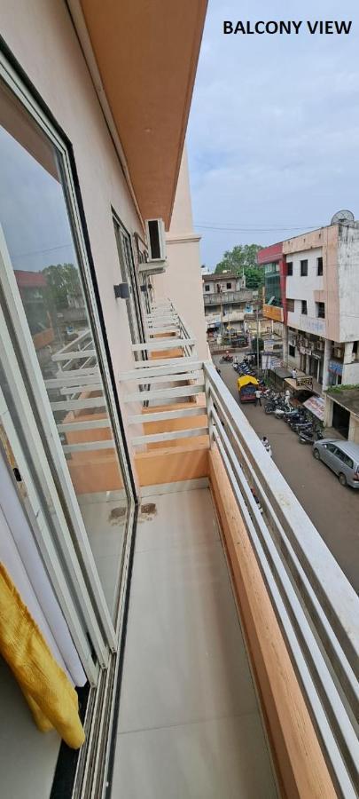 Hotel Aaditya Palace Bhusāwal Esterno foto