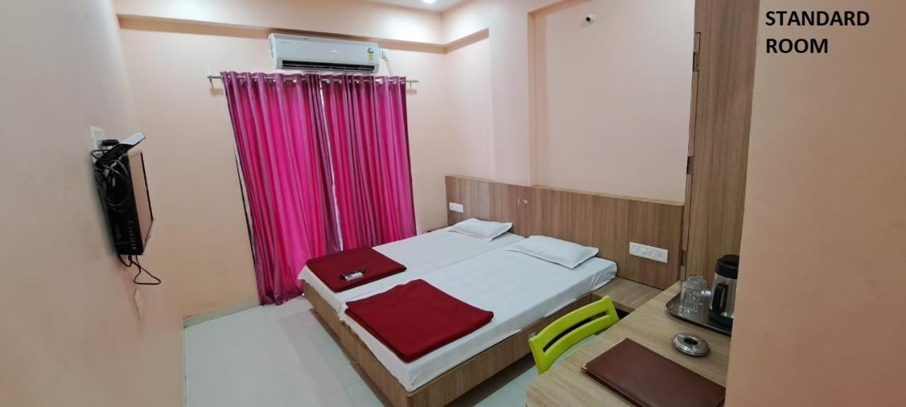 Hotel Aaditya Palace Bhusāwal Esterno foto